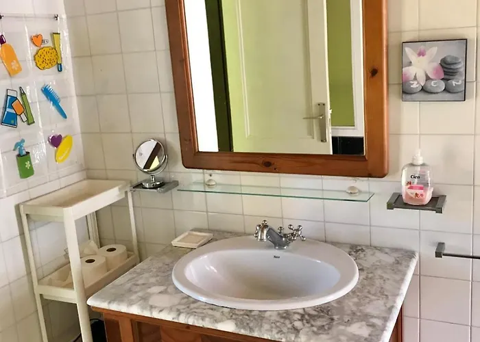 Pura Vida Tenerife בית הארחה